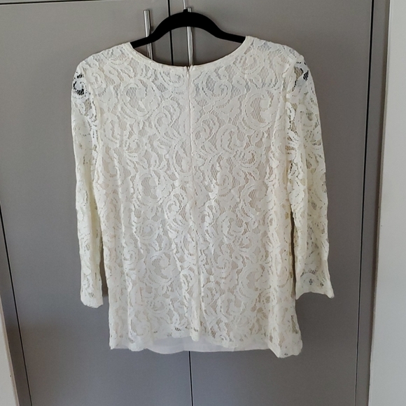 Forever 21 ivory lace lined 3/4 sleeve top - Picture 2 of 5